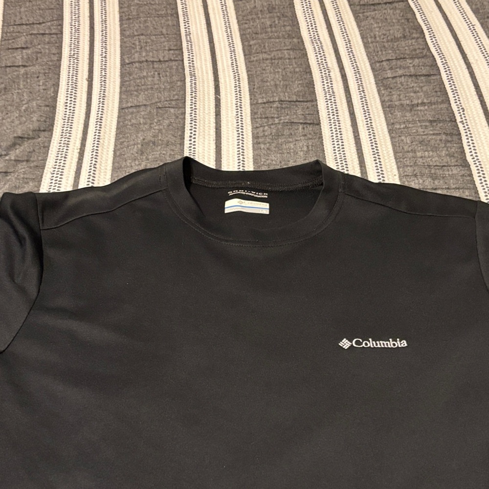 Columbia Men's Black Short Sleeve Tee